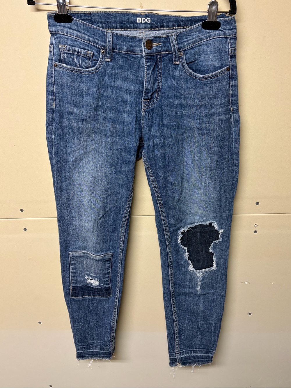 2/$30⚡️- JEANS | Women’s BDG mid rise twig grazer jeans size 28W 25L